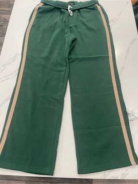 Jolie&joy Green Track Pants with Beige Side Stripes 1X